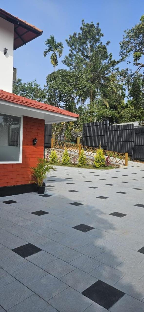 Royal Heaven Villa in Kerala