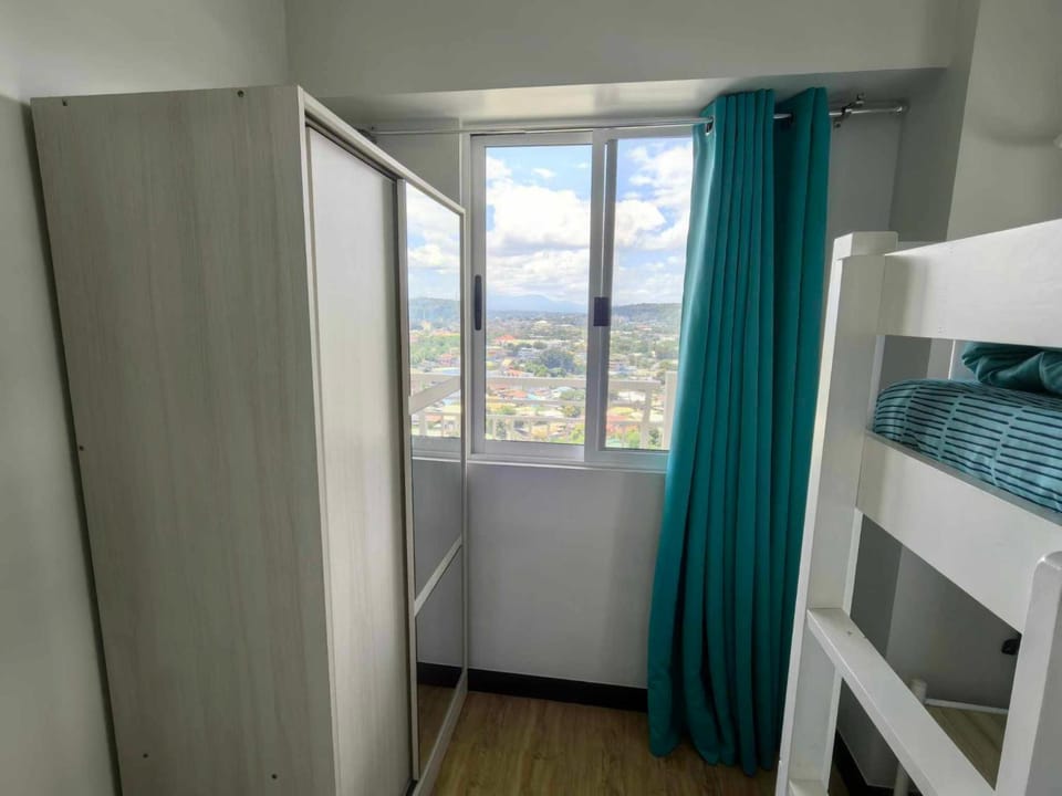 Eagle's Nest Suite with Netflix Bed and Breakfast in Davao City