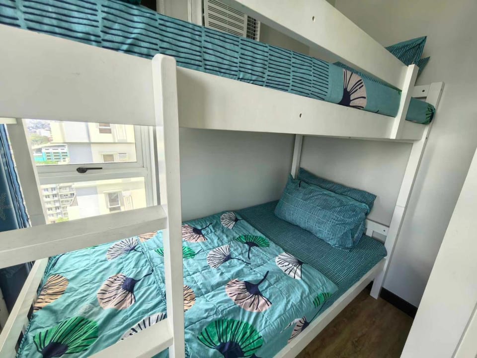 Eagle's Nest Suite with Netflix Bed and Breakfast in Davao City