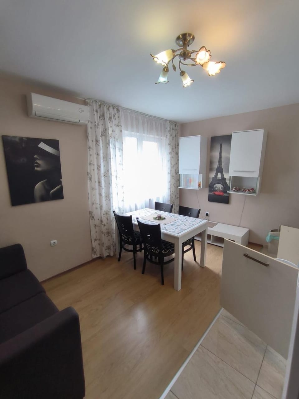 Kitchen or kitchenette, Living room, Seating area, Dining area, air conditioner