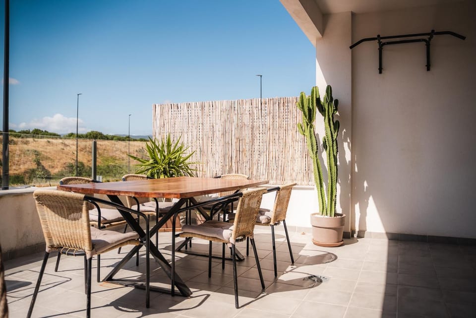 Balcony/Terrace, Balcony/Terrace