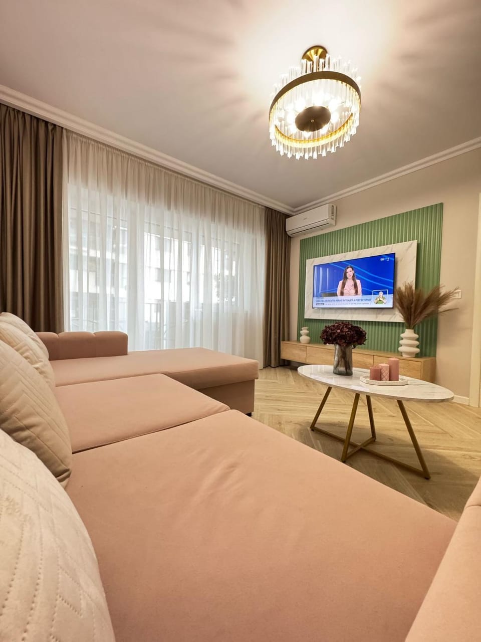 Living room, Photo of the whole room, Seating area