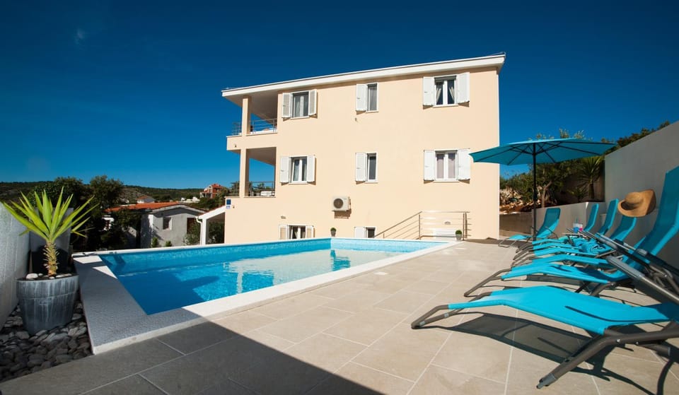 Facade/entrance, Swimming pool, Swimming pool