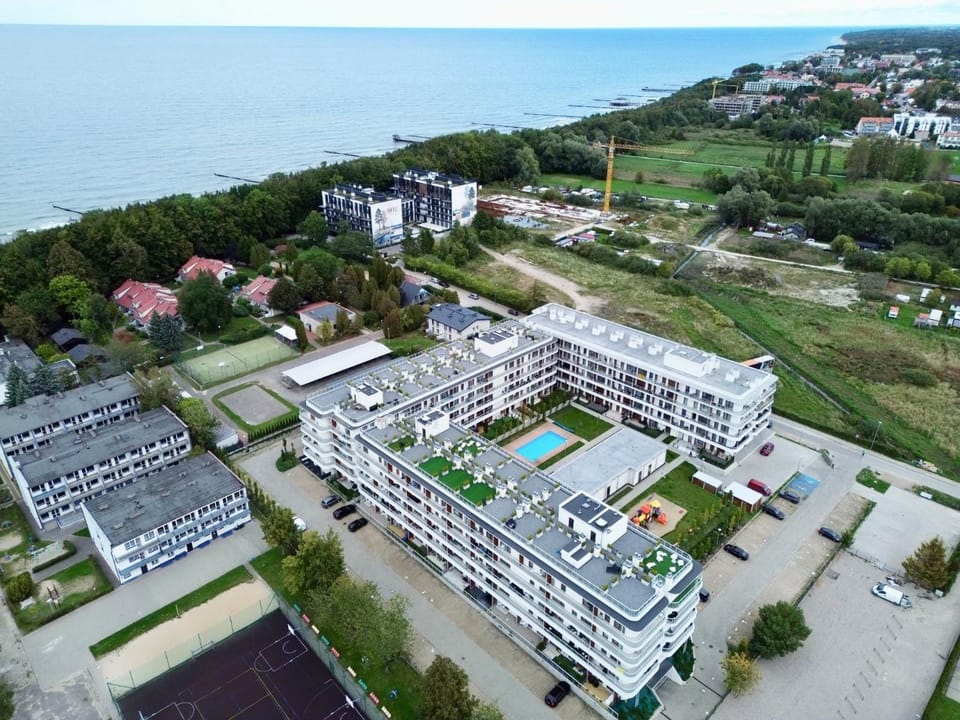 Property building, Swimming pool
