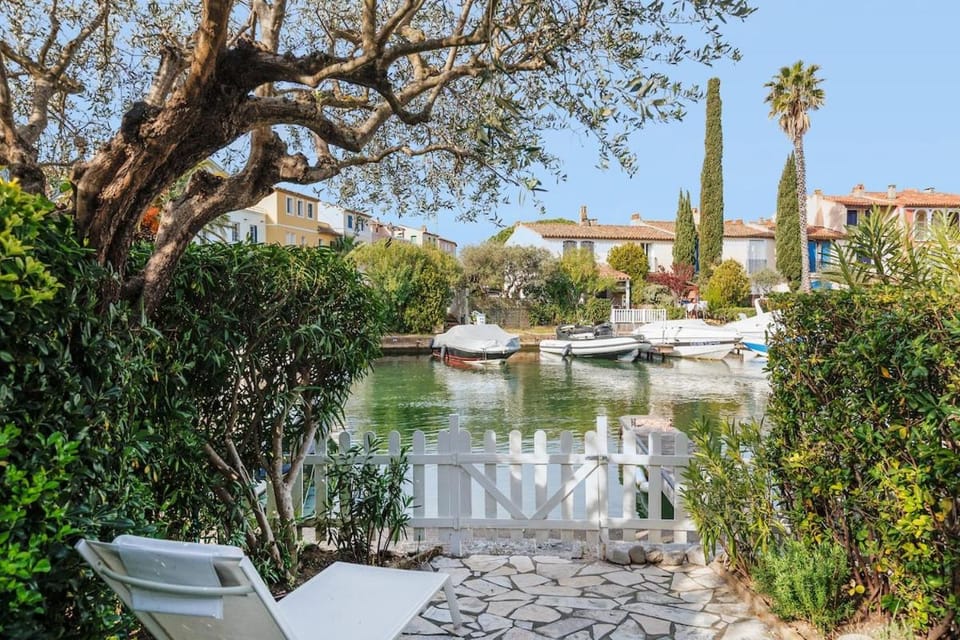 Garden, Sea view