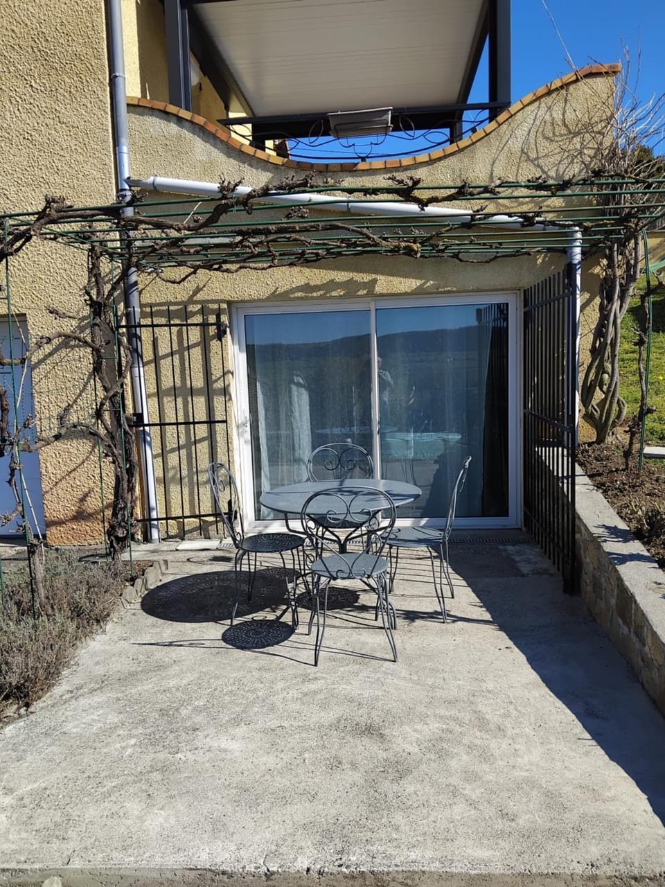 Patio, Balcony/Terrace, Internal: Not applicable to any particular room
