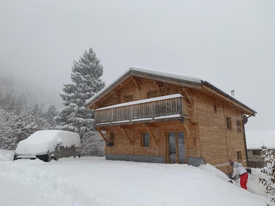 Property building, Winter