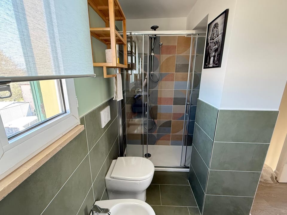 Shower, Toilet, Bathroom
