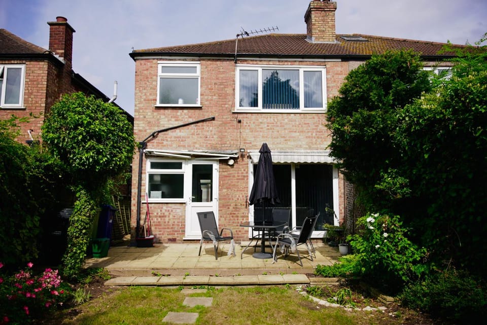 Daryngton House Bed and Breakfast in London Borough of Ealing