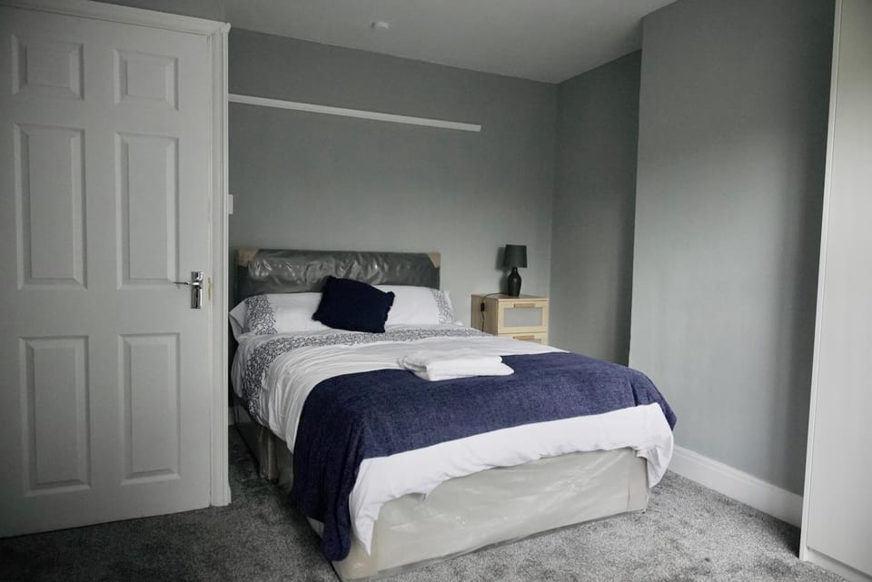 Daryngton House Bed and Breakfast in London Borough of Ealing