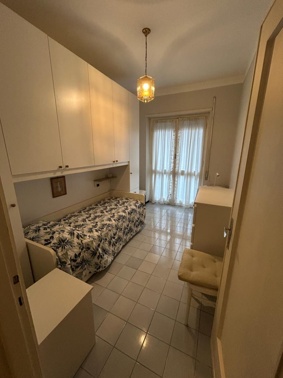 Bed, Kitchen or kitchenette, Seating area, Bedroom