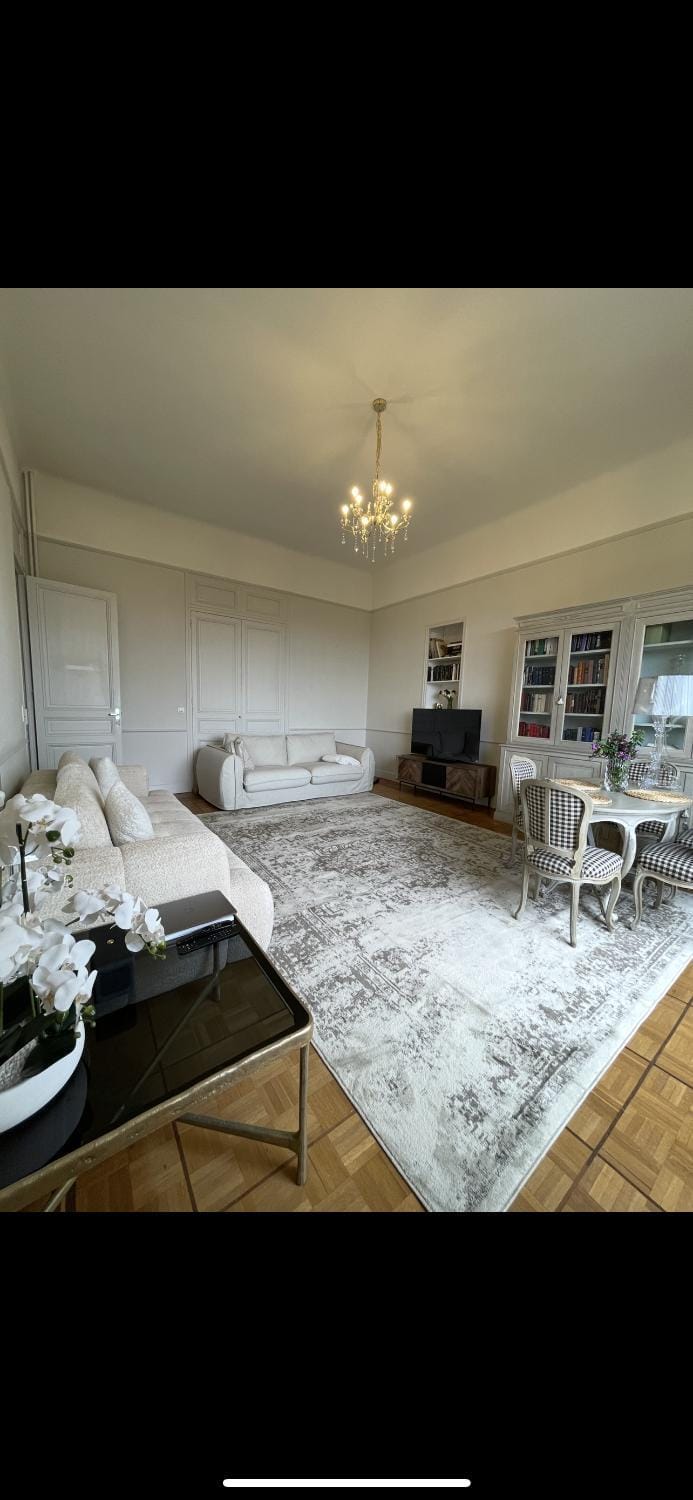 Parc Continental Apartment with sea view Apartment in Cannes