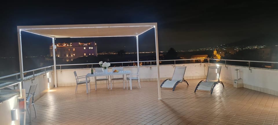 DOUBLE HOUSE SORRENTO byBEACH Apartment in Sant Agnello