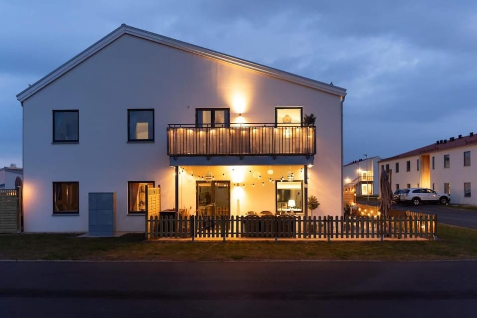 Modern Ground Floor Corner Flat with Rustic Patio House in Skåne County