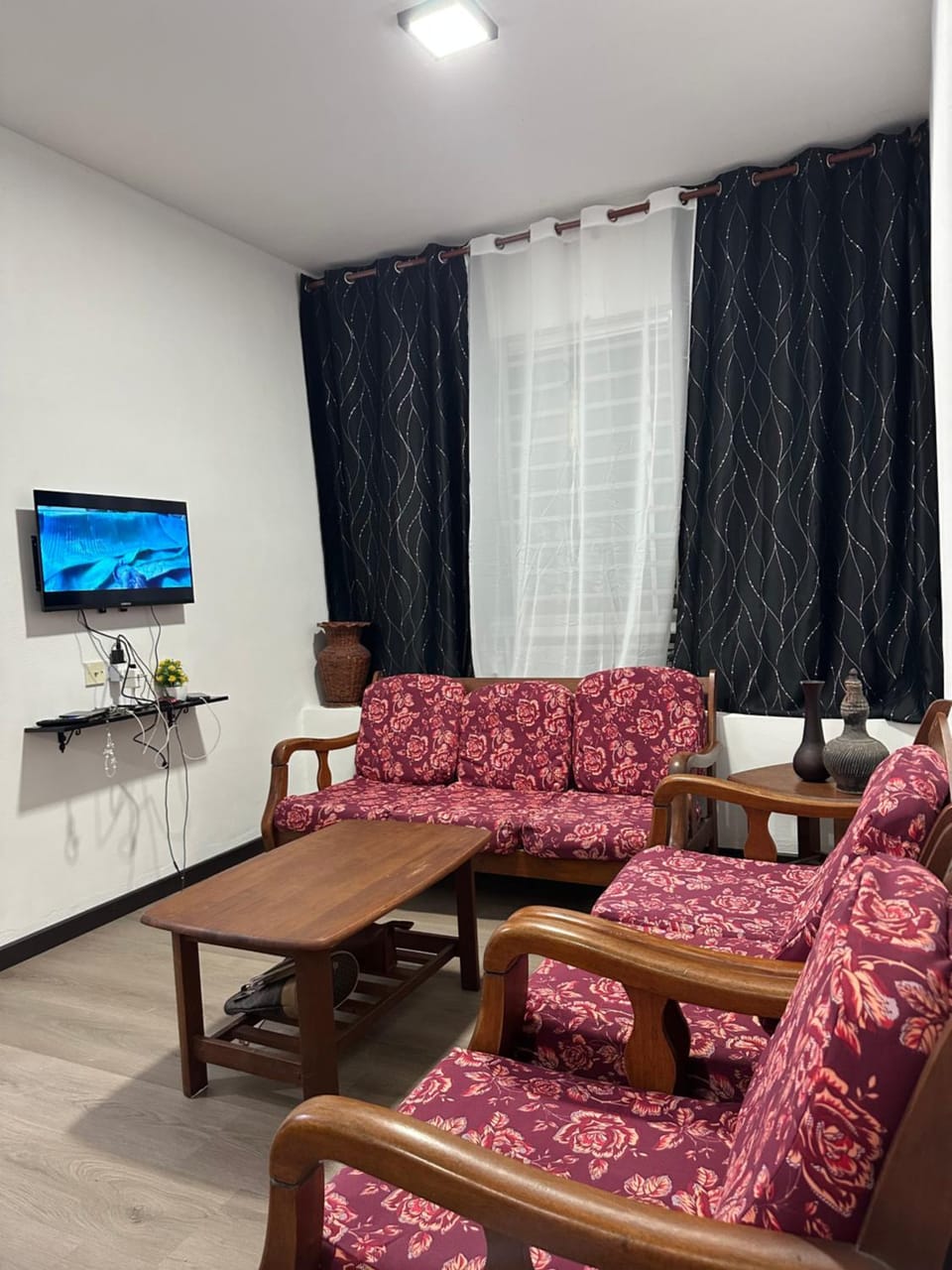 TV and multimedia, Living room, Seating area