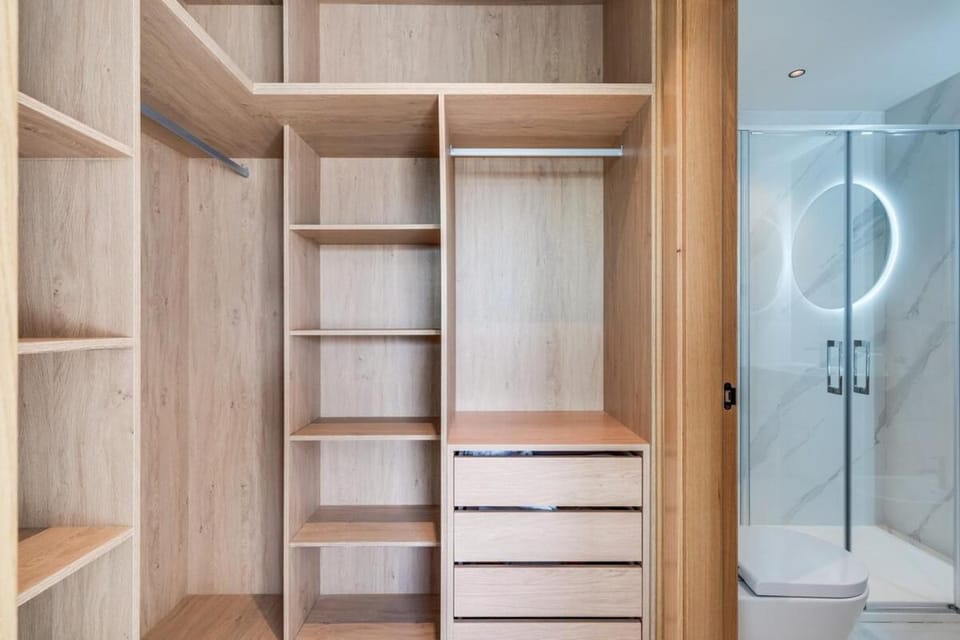 Shower, Bathroom, wardrobe