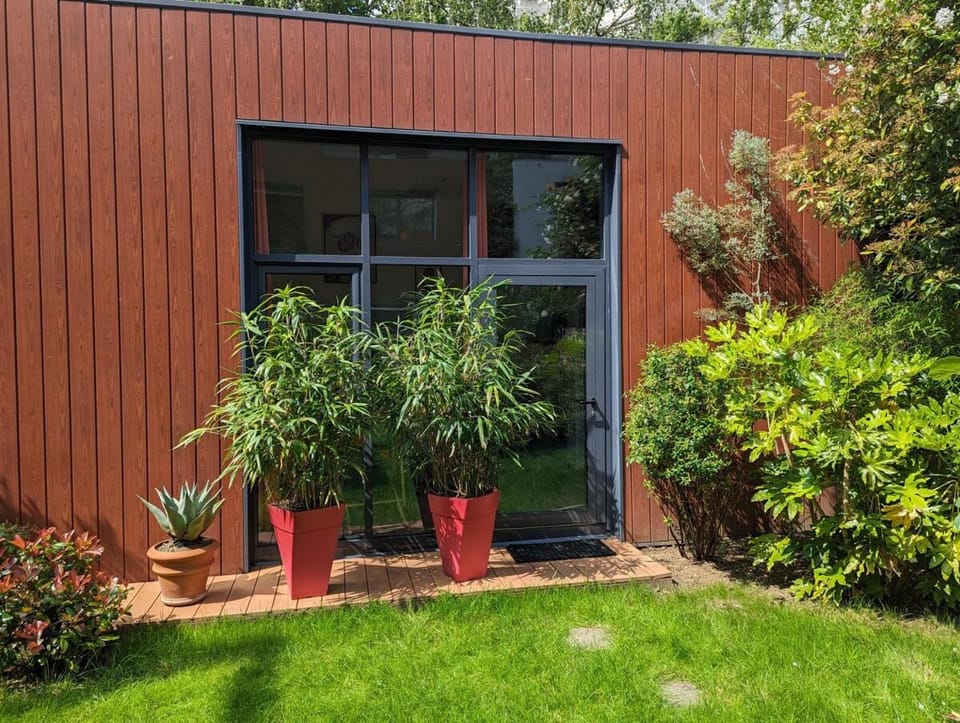 Property building, Garden, Garden view