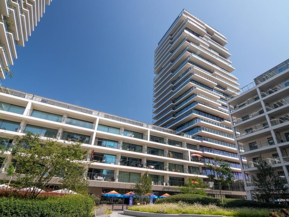 Property building, Day