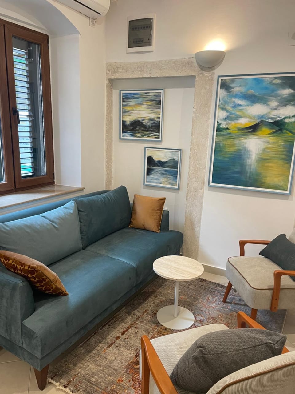 Living room, air conditioner