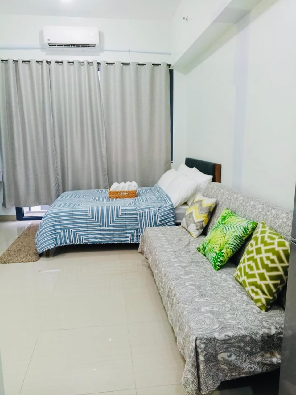 S Suite Home MOA Staycation Apartment in Pasay