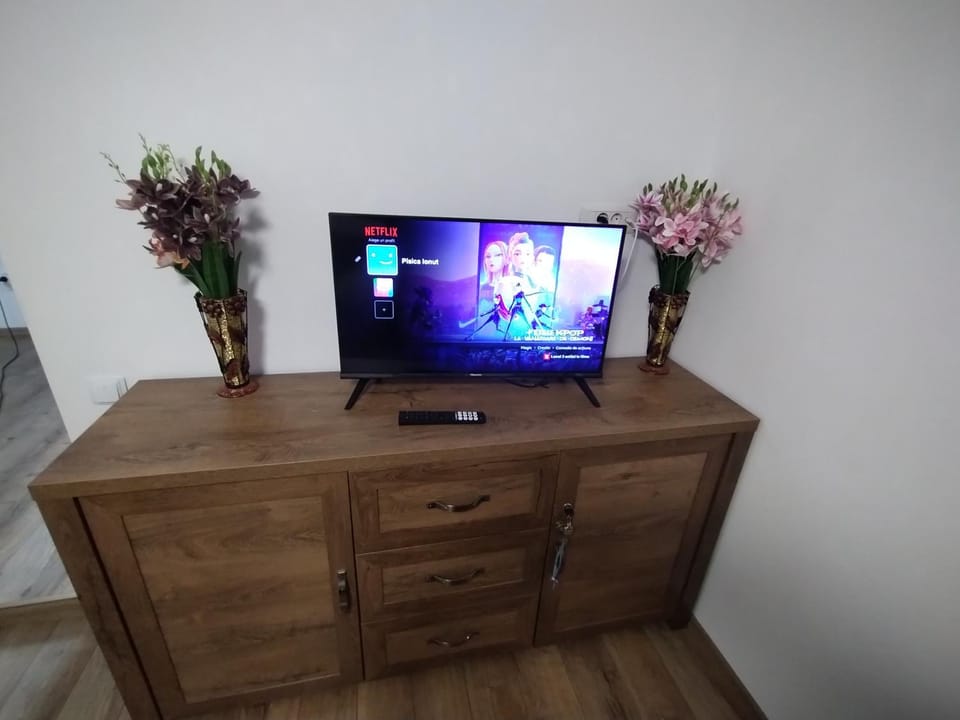 Communal lounge/ TV room, TV and multimedia, Evening entertainment