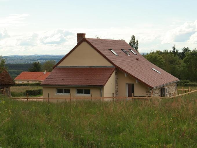 Le Bonnetoit House in Bourgogne-Franche-Comté