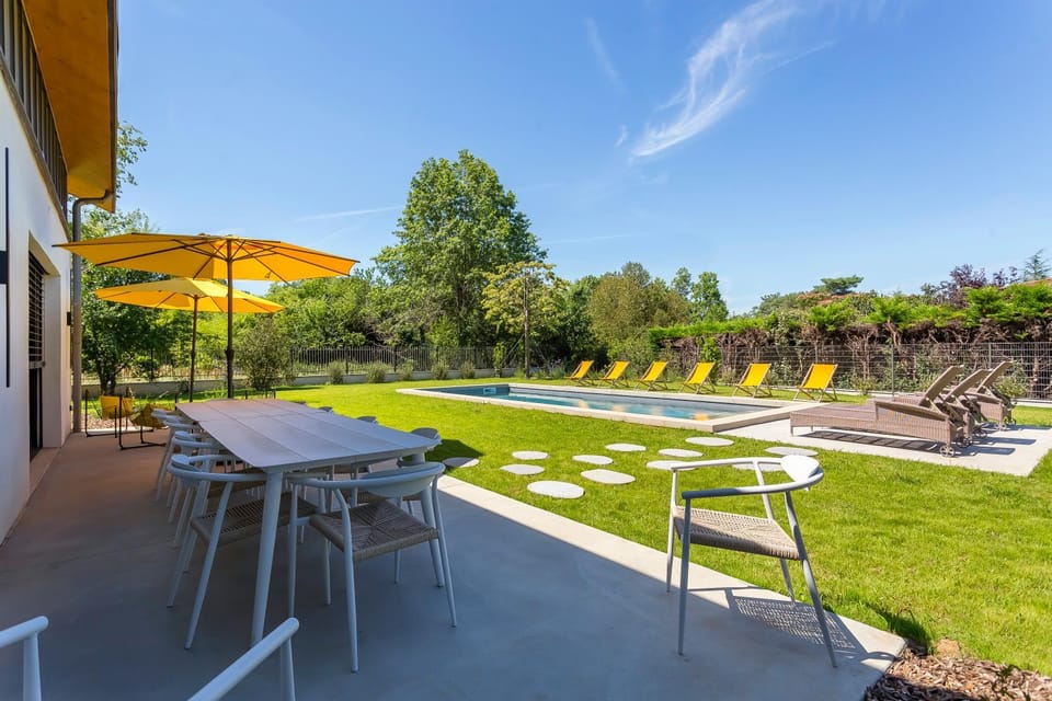 Garden, Swimming pool, sunbed