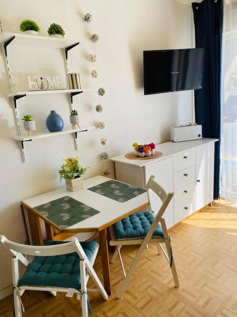 TV and multimedia, Dining area