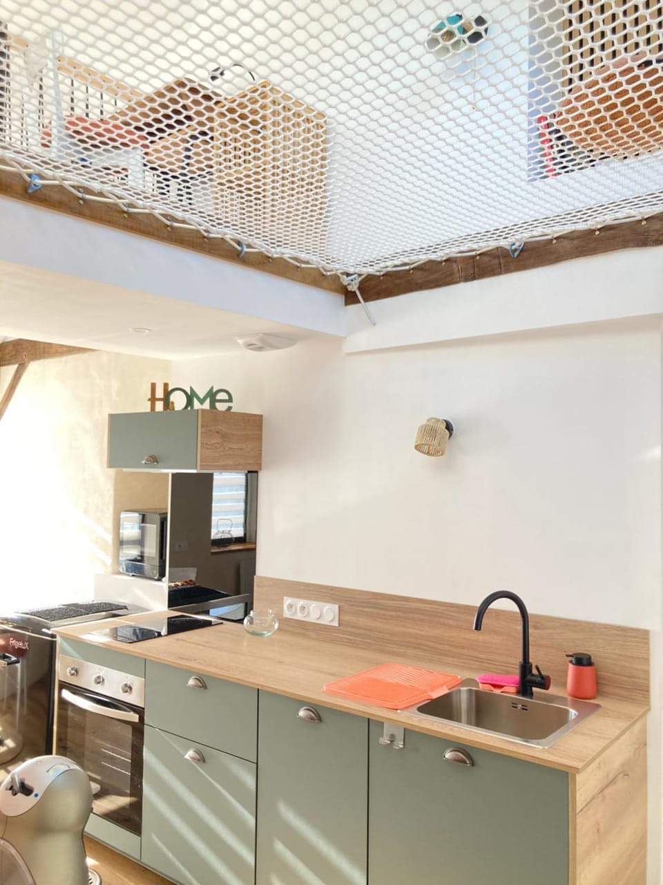 Kitchen or kitchenette, stove
