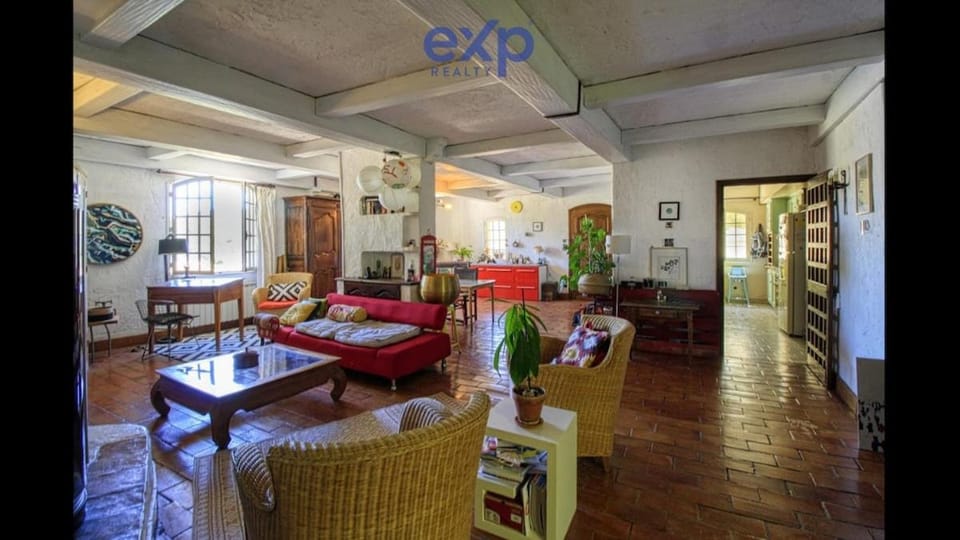 Property building, Living room, Seating area, Dining area