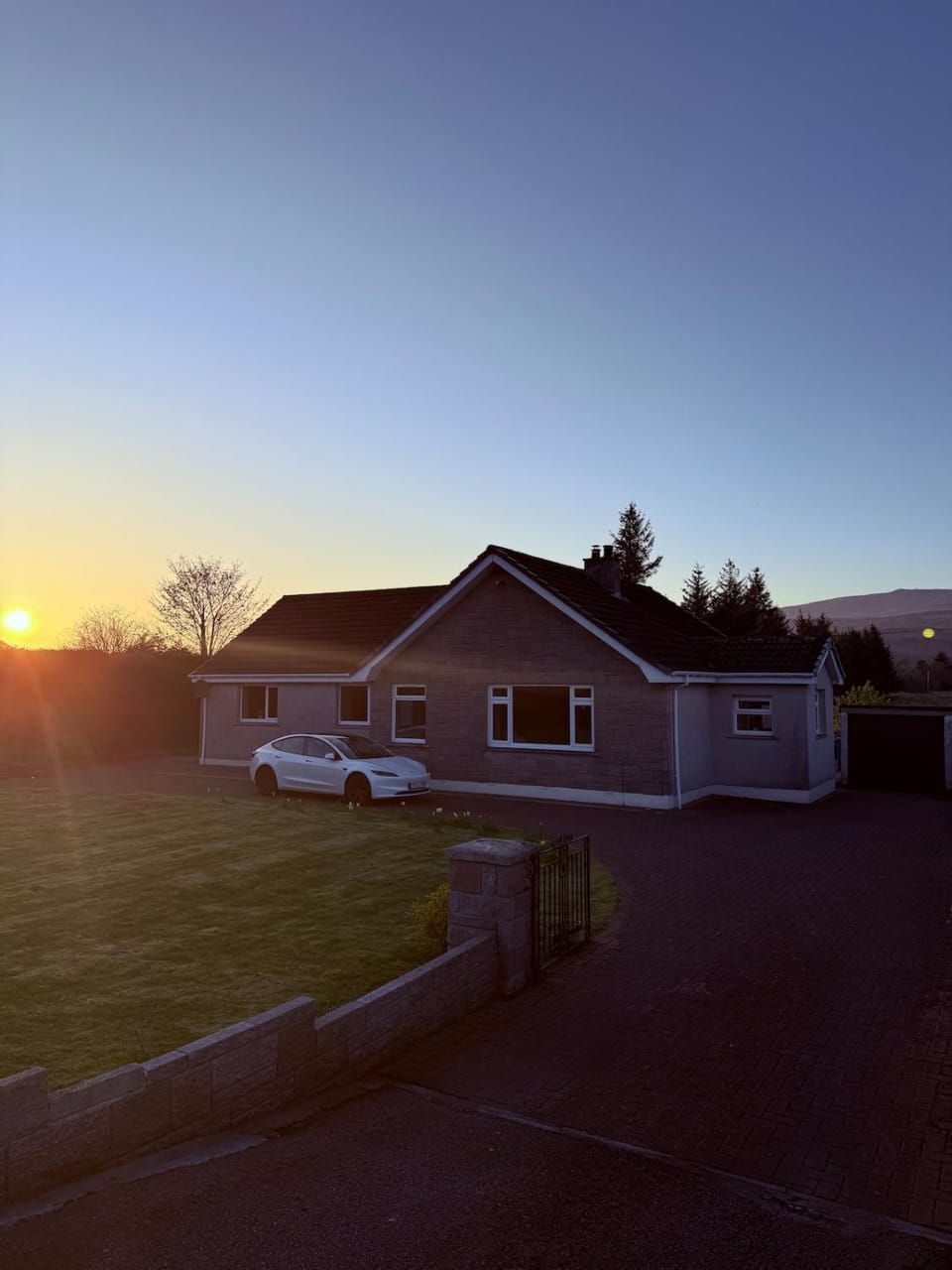 Property building, Natural landscape, Sunset, Parking