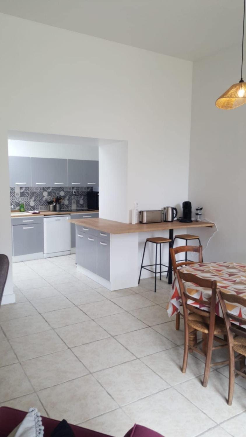 Coffee/tea facilities, Lounge or bar, Breakfast, minibar, toaster, kitchen