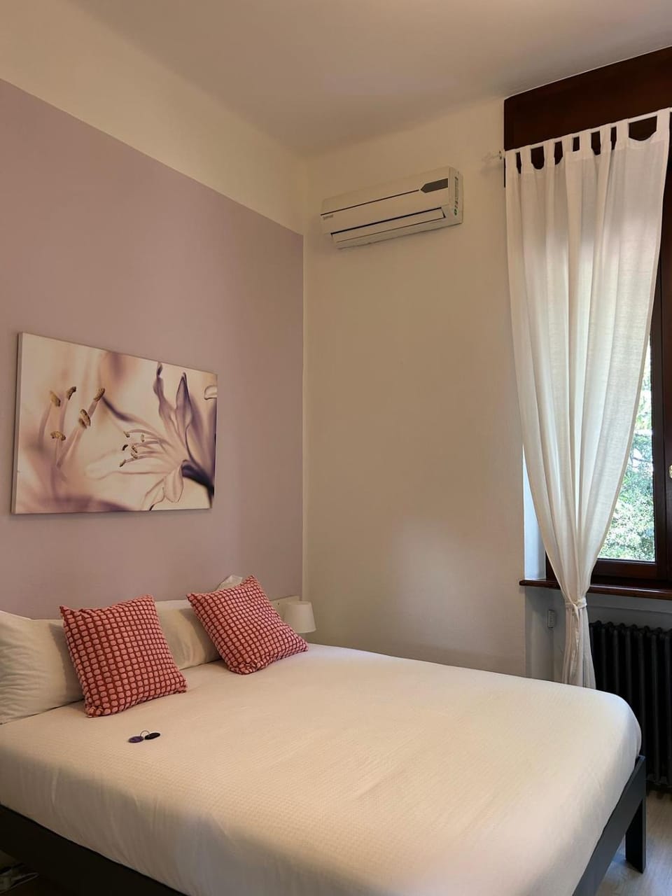 Violet Casa Giulietta House in Desenzano del Garda