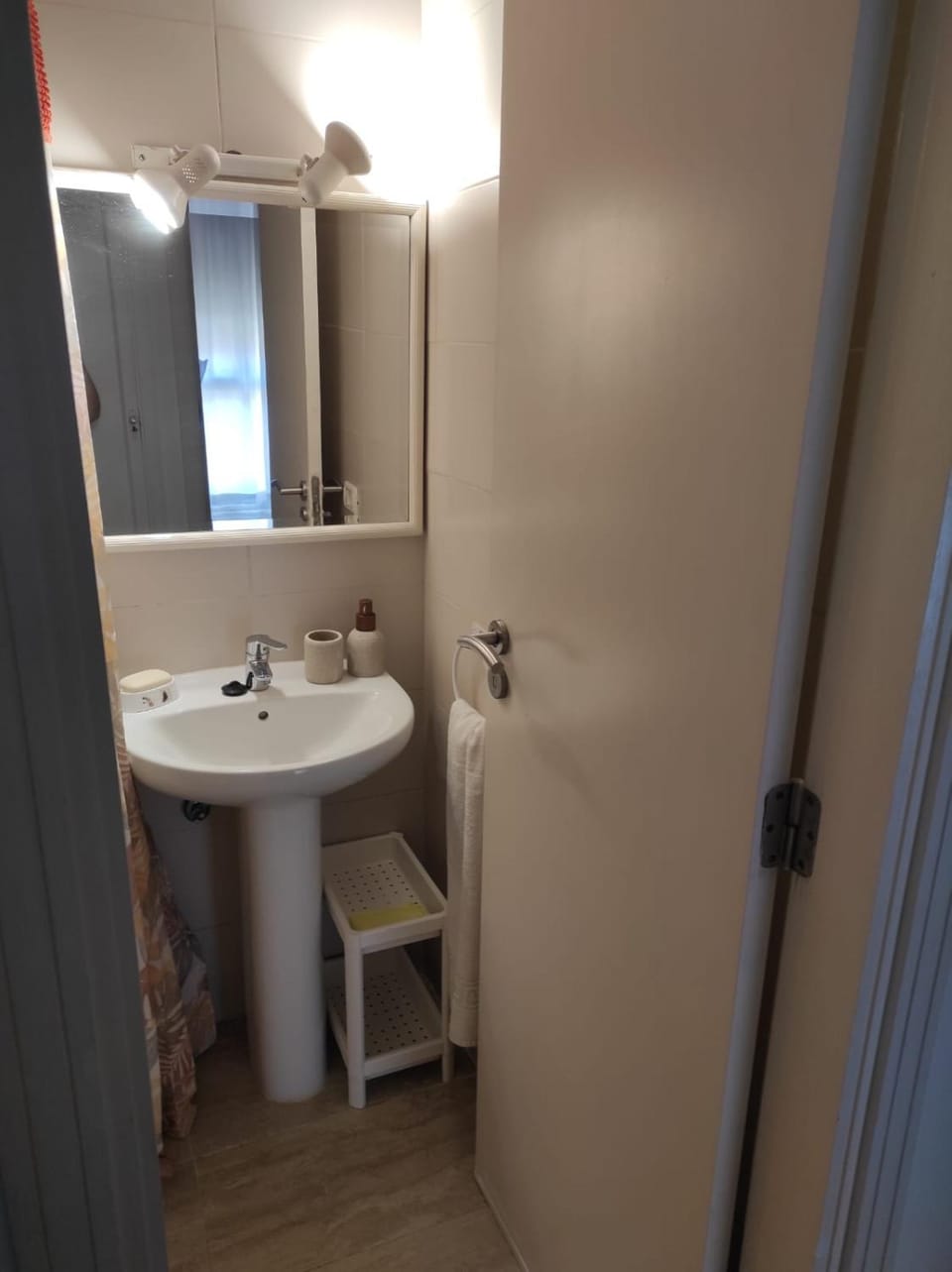 Toilet, Bathroom, towels