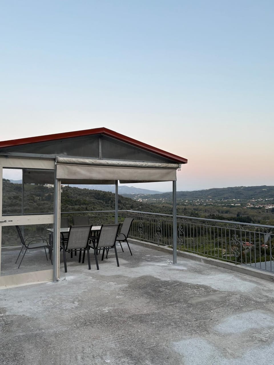 Natural landscape, View (from property/room), Balcony/Terrace, Dining area, Mountain view