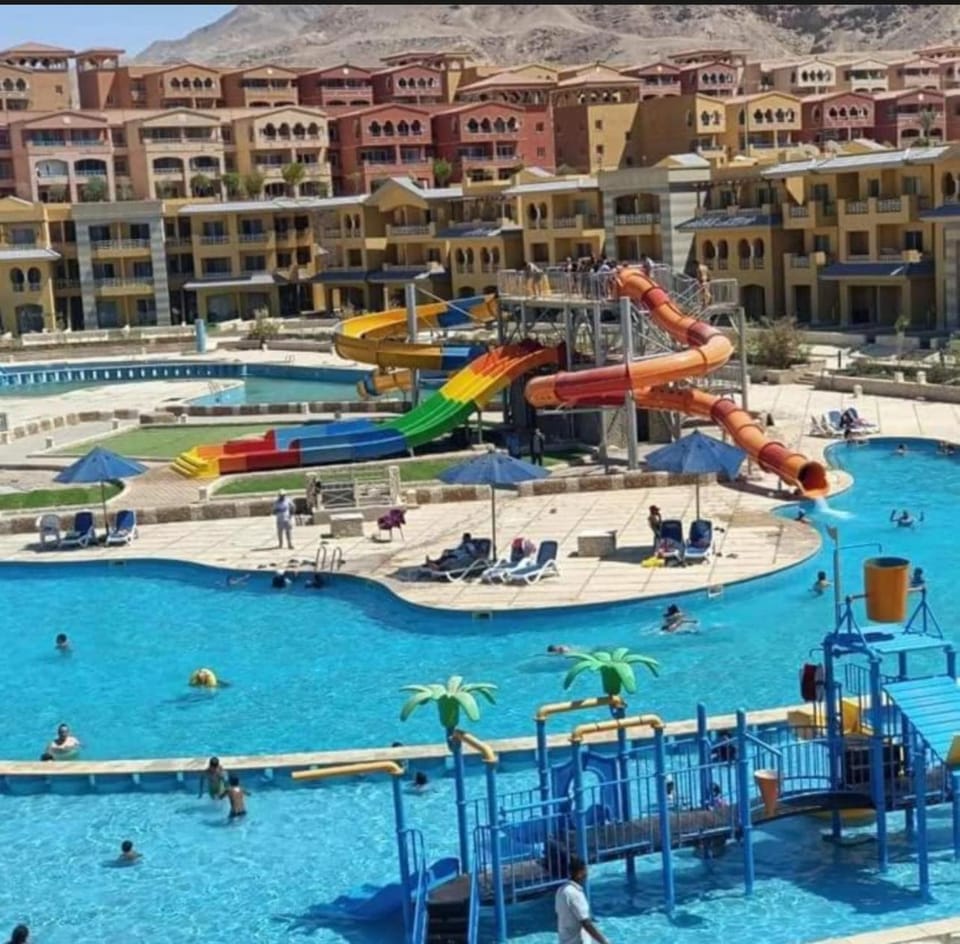 بورتو السخنه - كاريبين اكوا بارك اطفال وكبار مجانآ عائلات فقط Chalet in Egypt