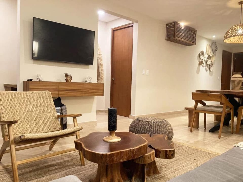TV and multimedia, Living room, Dining area