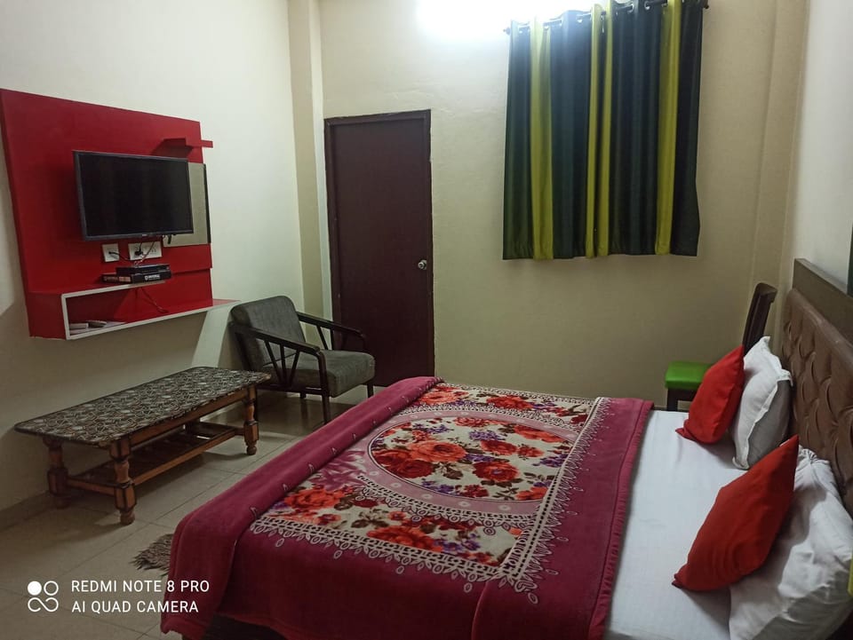 Food Mania Hotel restaurant Hotel in Himachal Pradesh