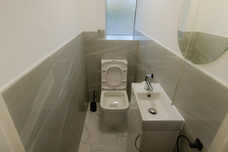 Toilet, Bathroom