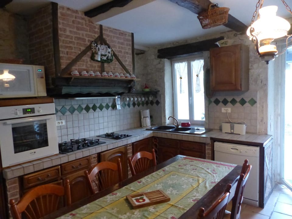 Gîte de charme piscine House in Occitanie