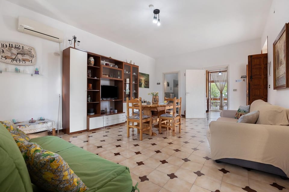 Property building, Living room