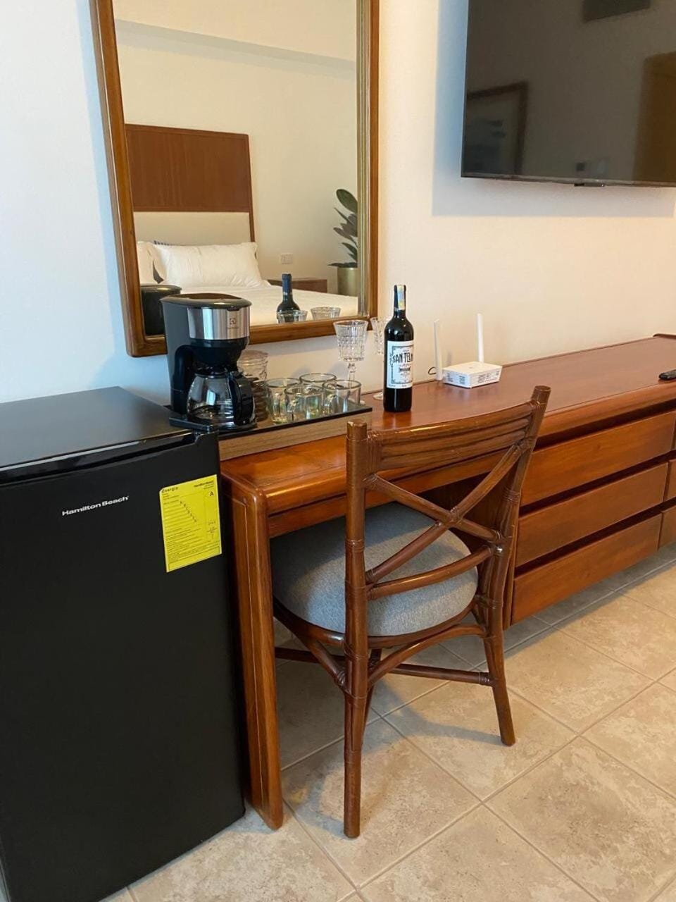 Coffee/tea facilities, minibar