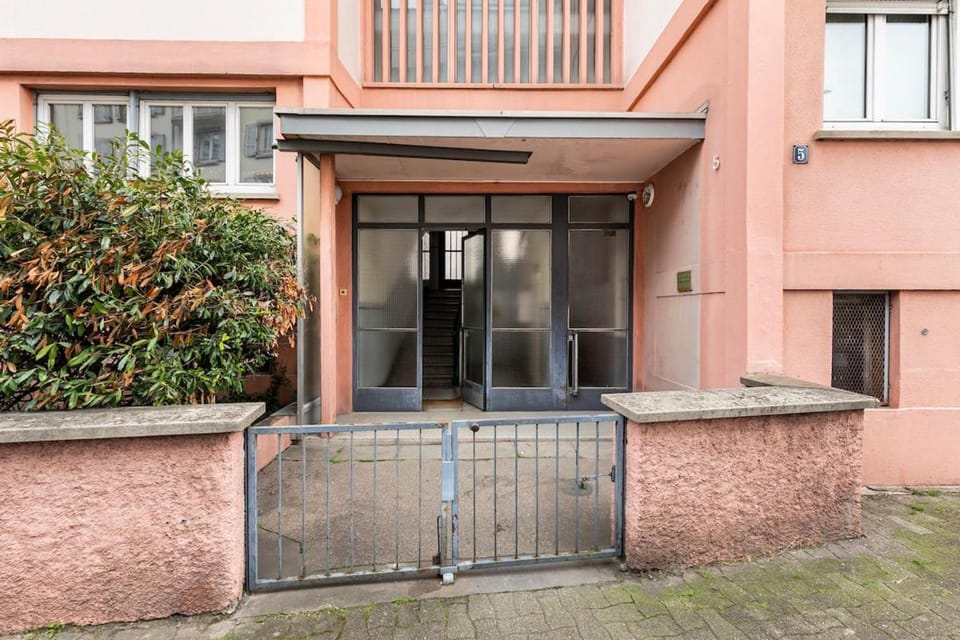 5p 100 m2 Garage 2 BalconiesStrasbourg center Apartment in Strasbourg