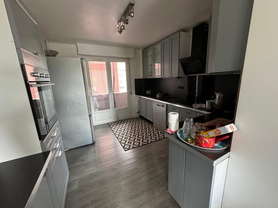 5p 100 m2 Garage 2 BalconiesStrasbourg center Apartment in Strasbourg