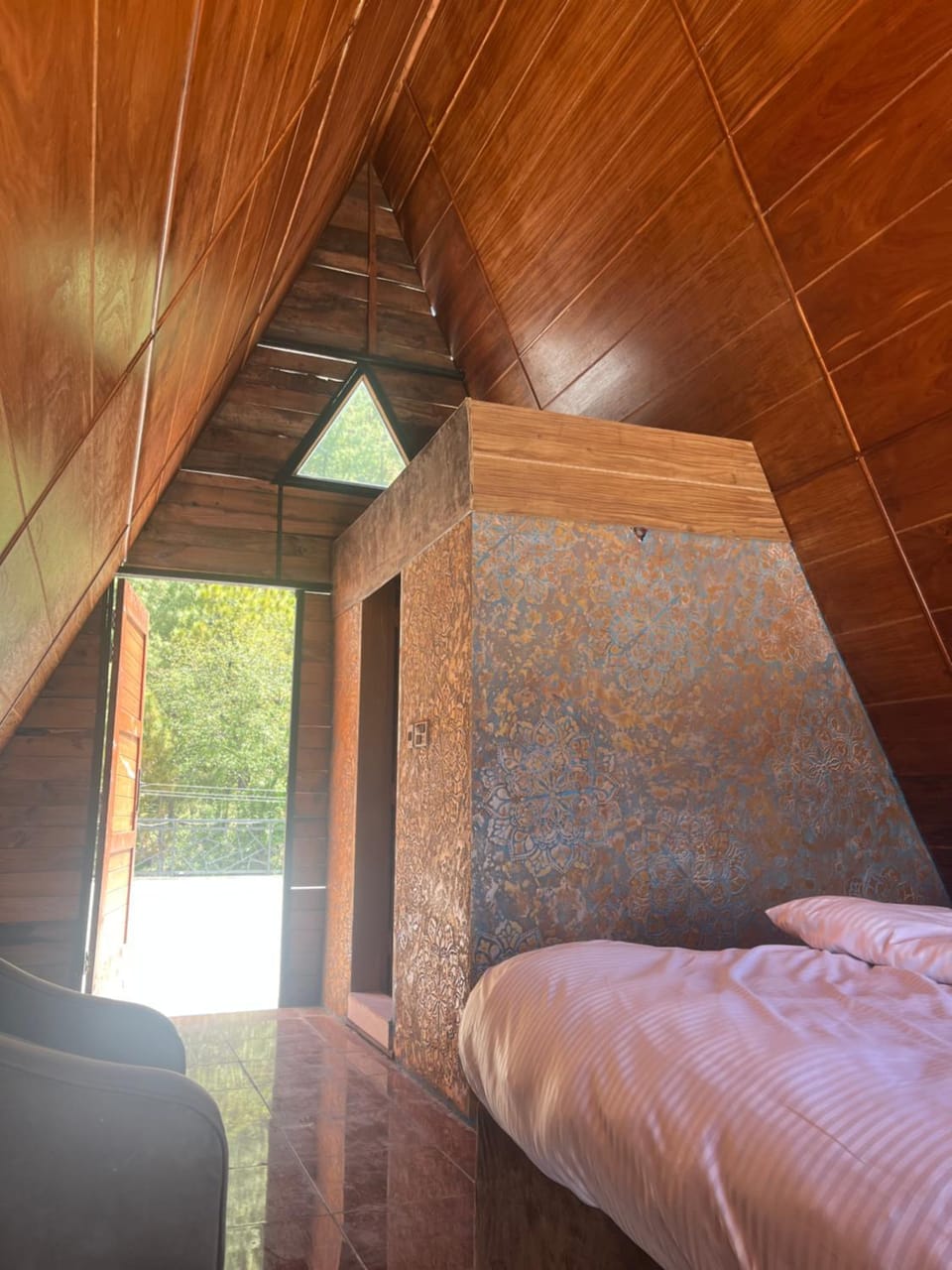 Bed, Photo of the whole room