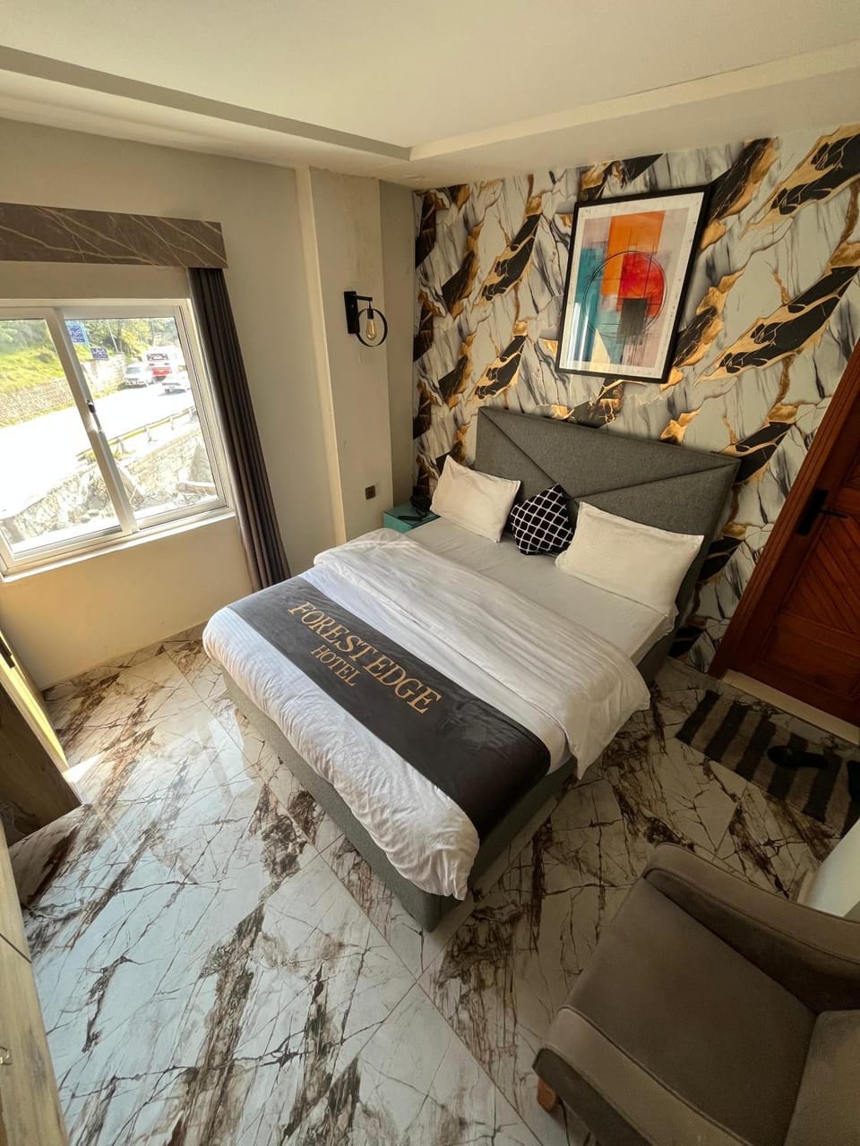 Bed, Living room, Photo of the whole room, Seating area, Bedroom