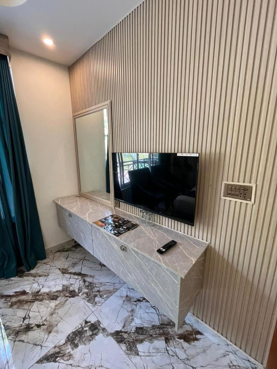 Communal lounge/ TV room, TV and multimedia, Evening entertainment
