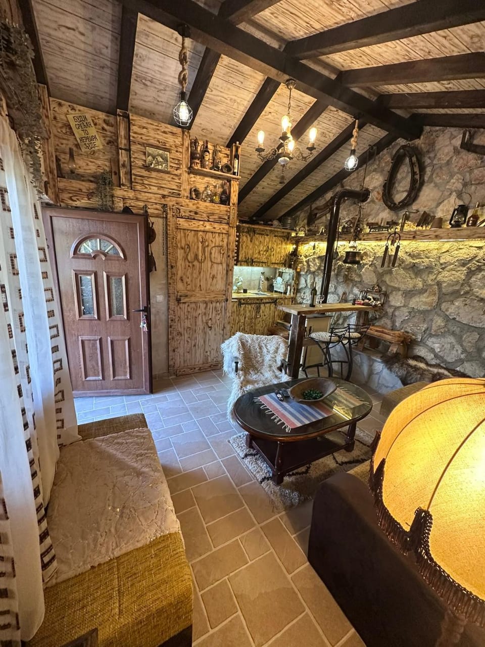 Living room, Seating area