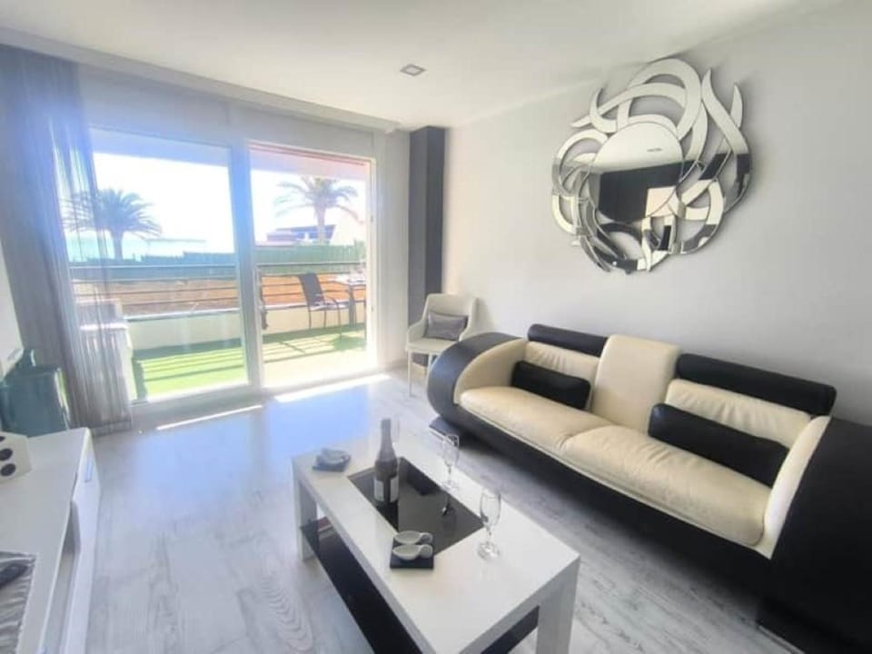 Palmera E Apartment in Miami Platja