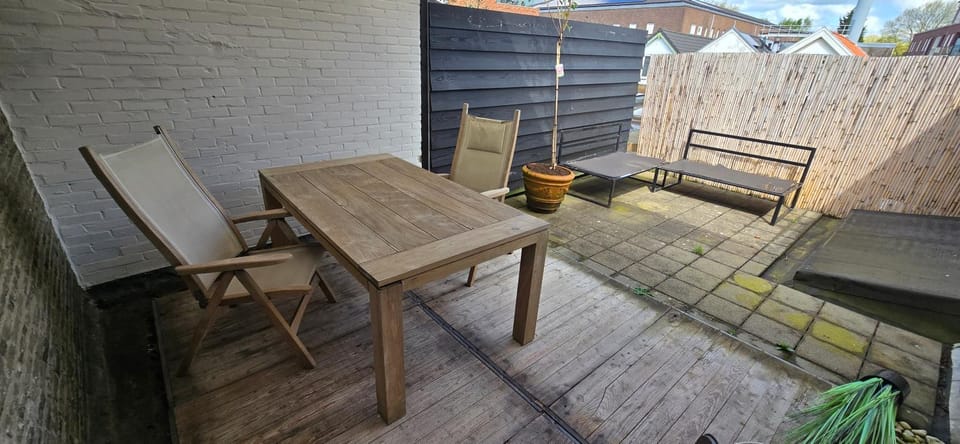 Centrally located, fully furnished luxury apartment Apartment in Gouda
